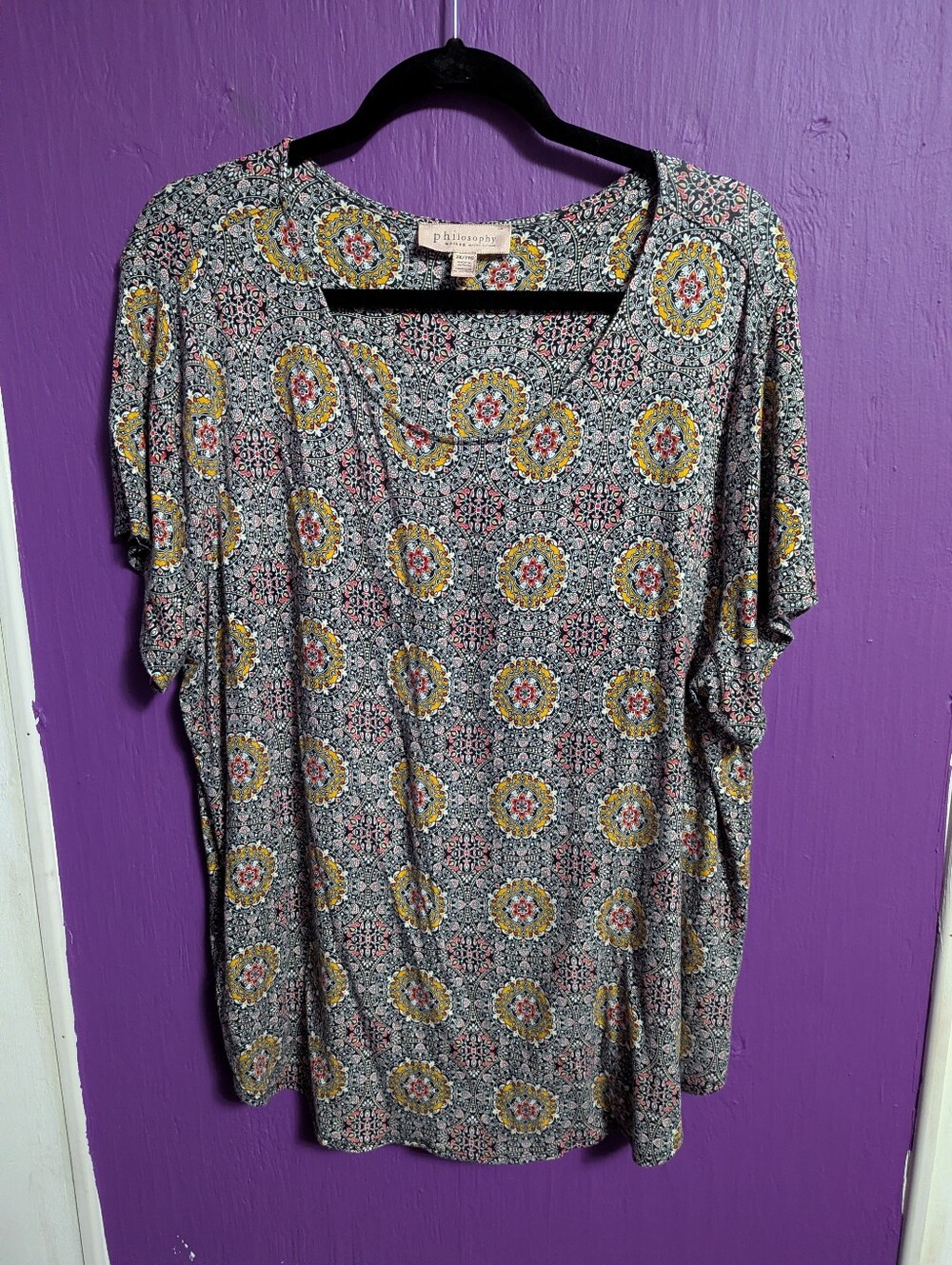35. Philosophy Black Yellow Geometric Floral Short Sleeve Tee 2X 18 20